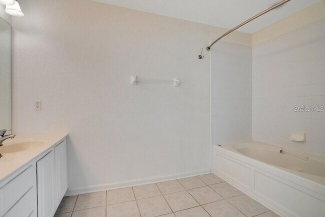 Building Photo - 3393 Shallot Dr