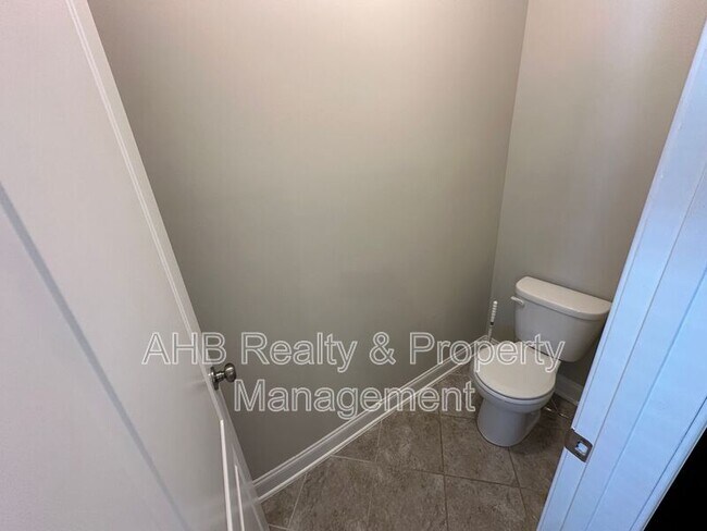 Building Photo - 850 Longleaf Pine Pl