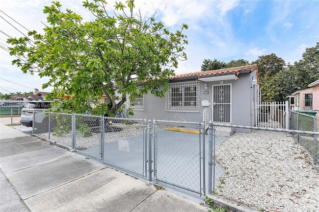 Primary Photo - 760 NW 32nd Ct