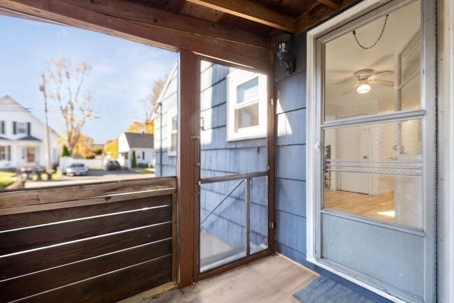 Building Photo - 96 Hill St