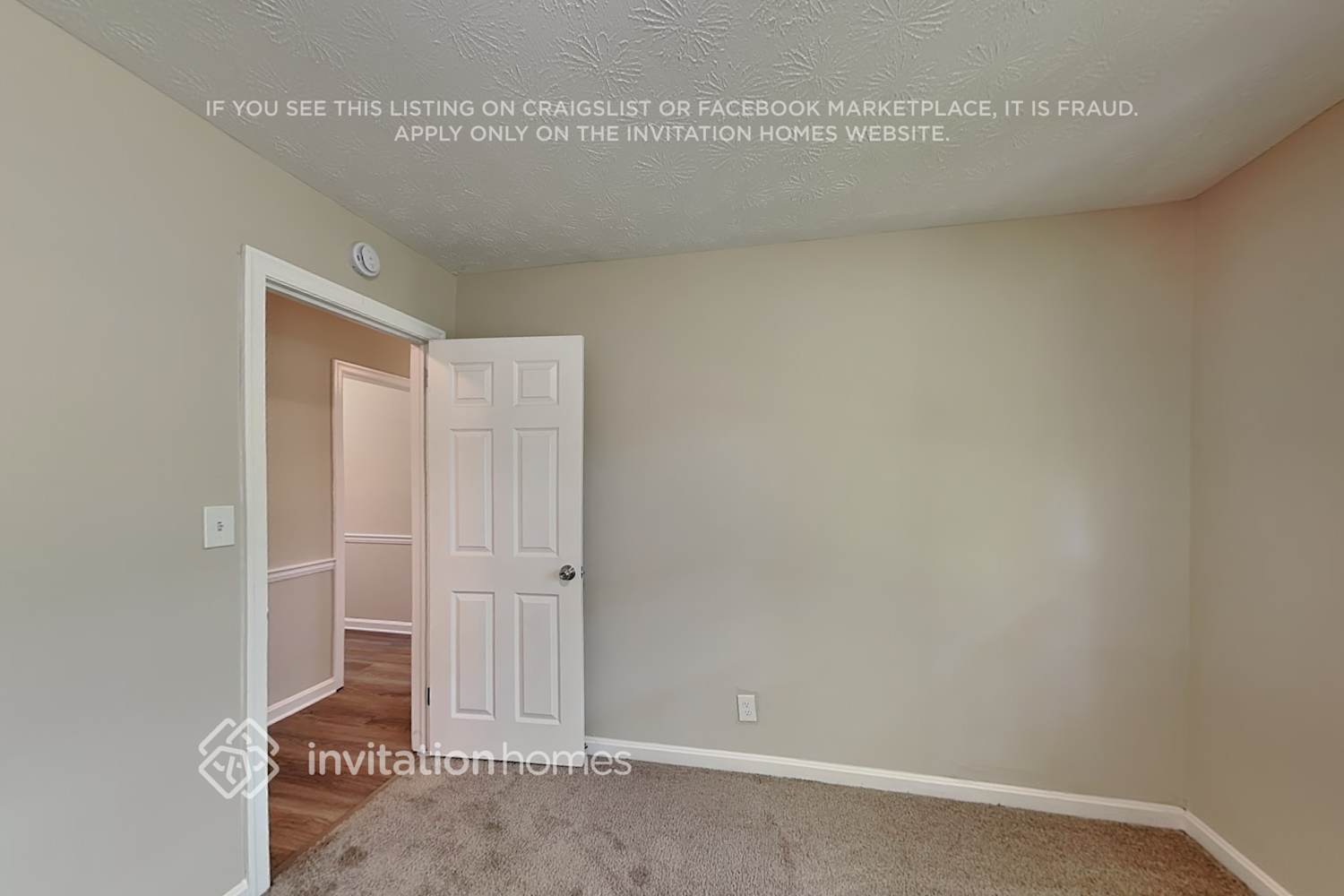 Building Photo - 921 Walnut Cir SW
