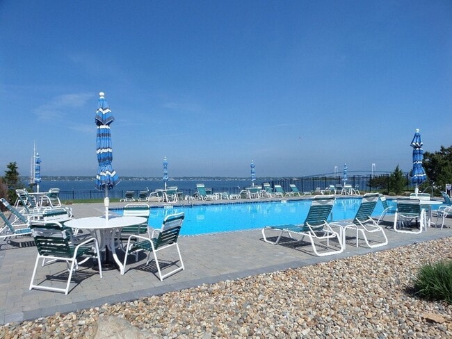 Building Photo - 20 America Way