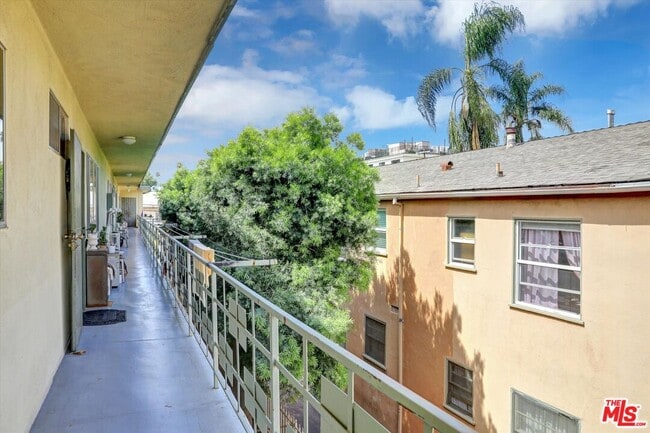 Building Photo - 1753 Garfield Pl