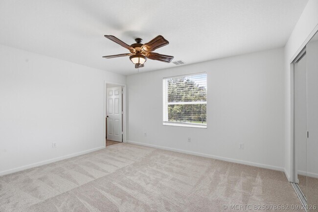 Building Photo - 5513 SW Windward Way