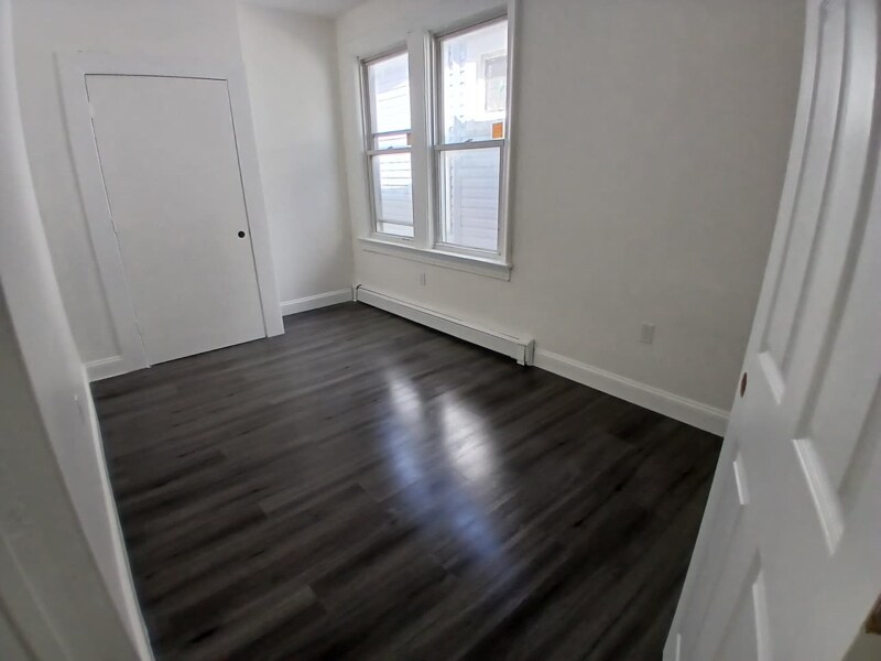 Building Photo - 66 Linden Ave