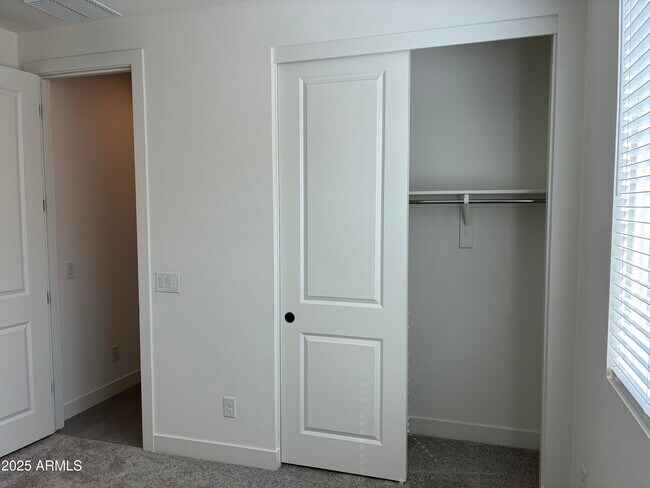 Building Photo - 10862 N Brownsville Ln