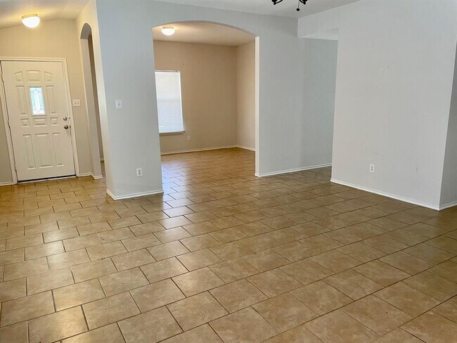 Building Photo - 112 Cowboy Cove