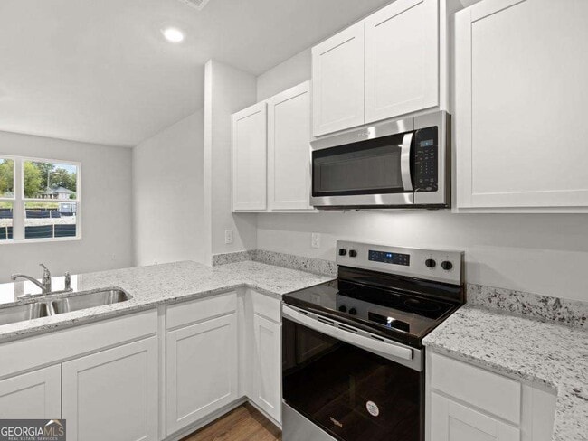 Building Photo - 5976 Skylar Dr
