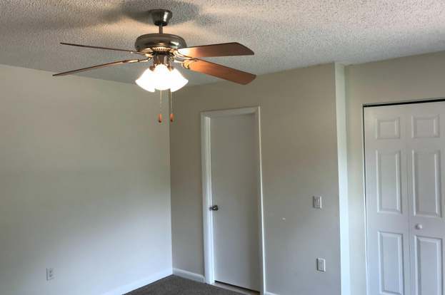 Building Photo - 233 Charter Way