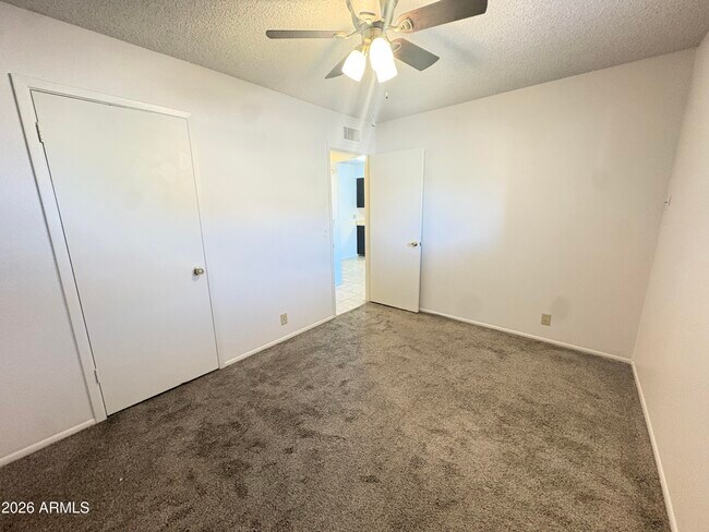 Building Photo - 2931 E Beck Ln