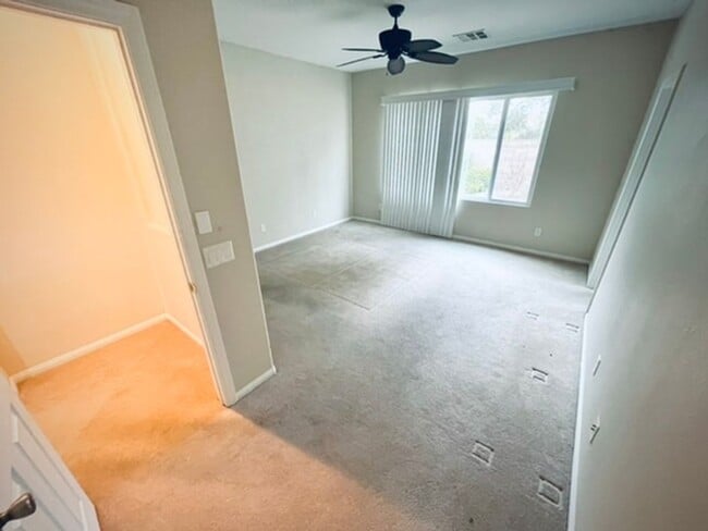 Building Photo - Newly Updated Single-Story in Southern Highlands