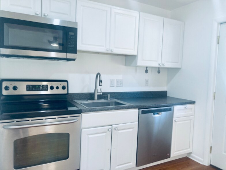 Building Photo - 18342 Clarke Rd