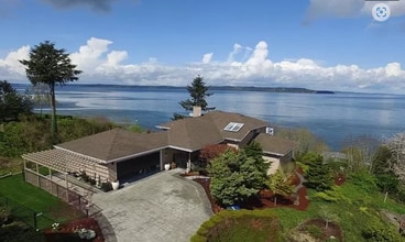Building Photo - 3695 Sqft. Redondo home near Puget Sound!