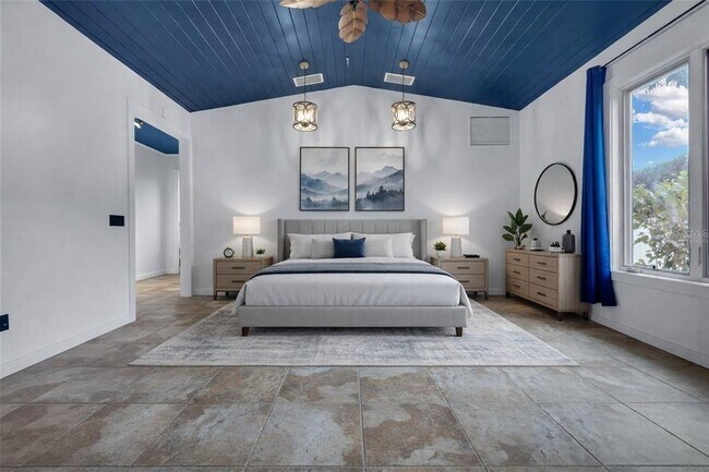 Building Photo - 307 W 4th Ave