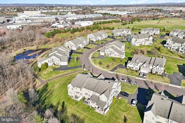 Building Photo - 1035 Thorndale Dr