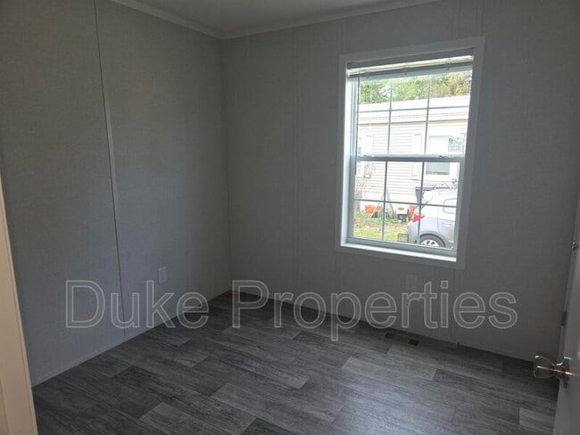 Building Photo - 635 Kilkenny Dr