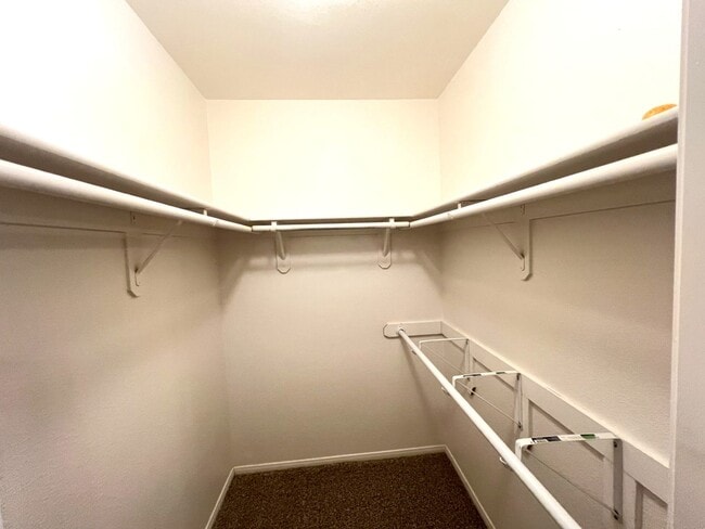 Building Photo - 3 bedroom, 2 bathroom home located in Henderson, NV!