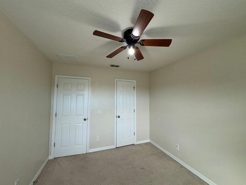Building Photo - 8428 Iron Mountain Trl
