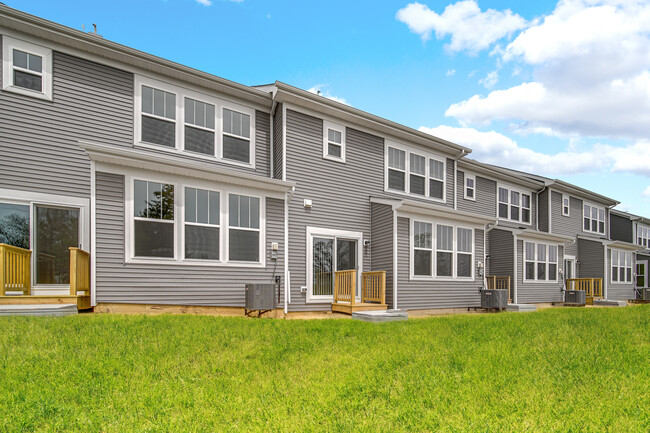 Building Photo - 2259 Horseshoe Cir