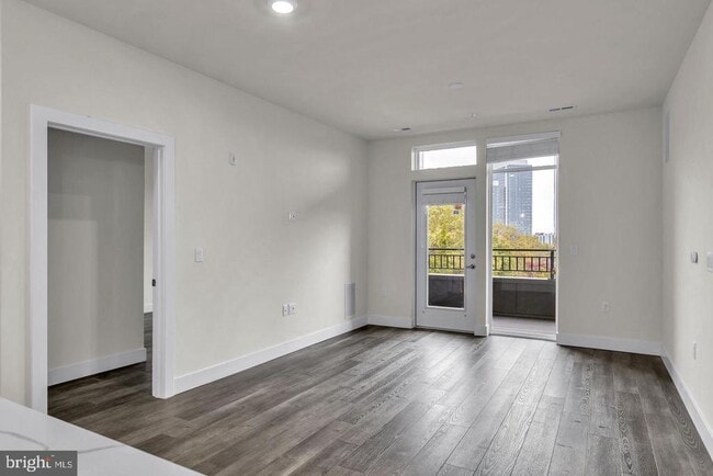 Building Photo - 1761 Old Meadow Rd