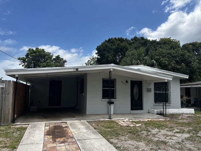 Primary Photo - 2808 Ave I