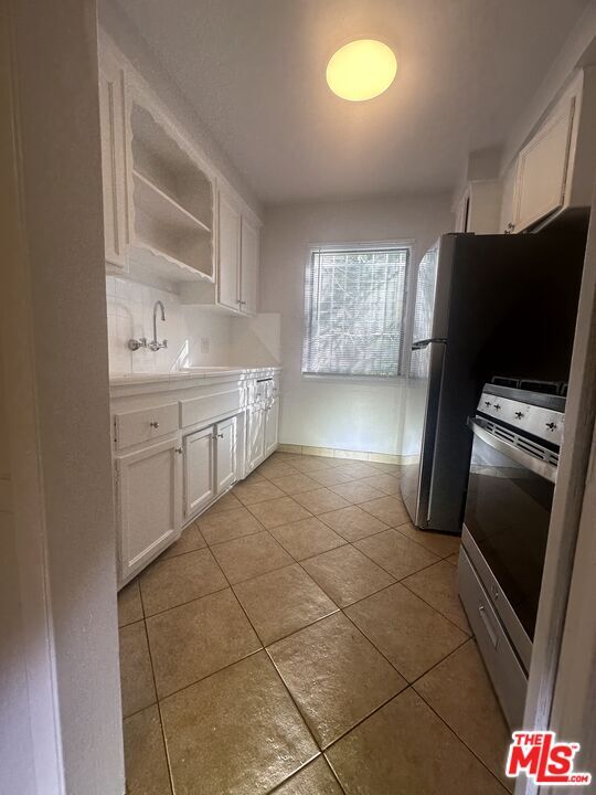 Building Photo - 8360 Blackburn Ave