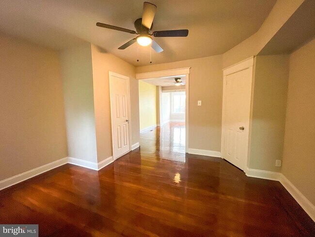 Building Photo - 6818 Wyncote Ave