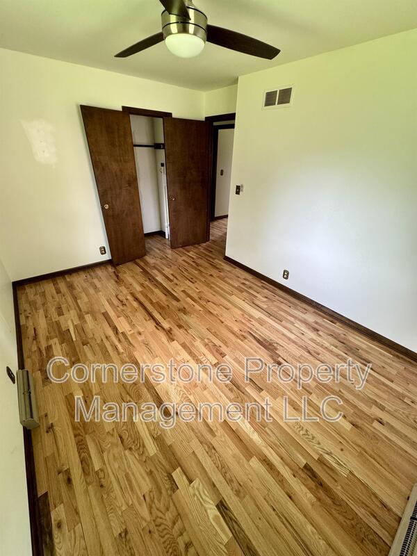 Building Photo - 202 W 14th St