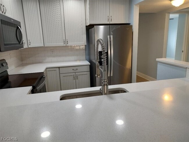 Building Photo - 4928 Vincennes St