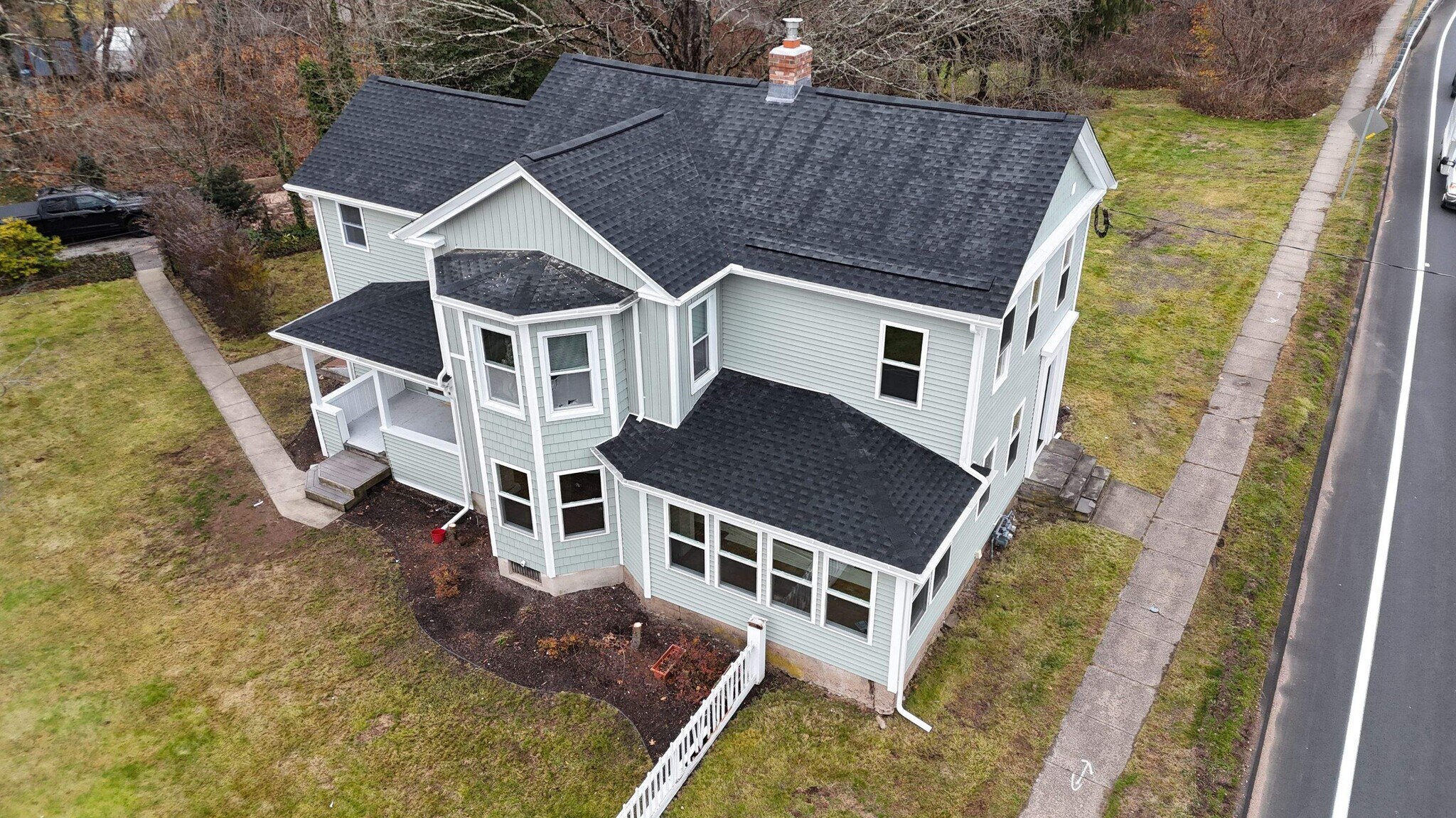 Building Photo - 610 Ives Row