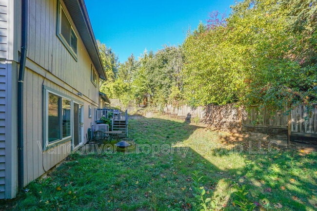 Building Photo - 4901 NE 47th Ave