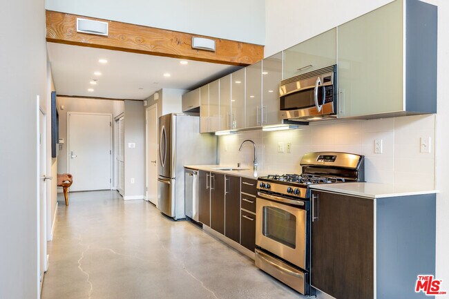 Building Photo - 4215 Glencoe Ave