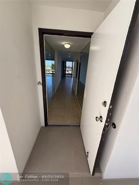 Building Photo - 3100 NE 48th St