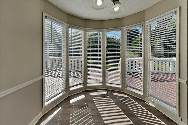 Building Photo - 4880 Hawk Trail
