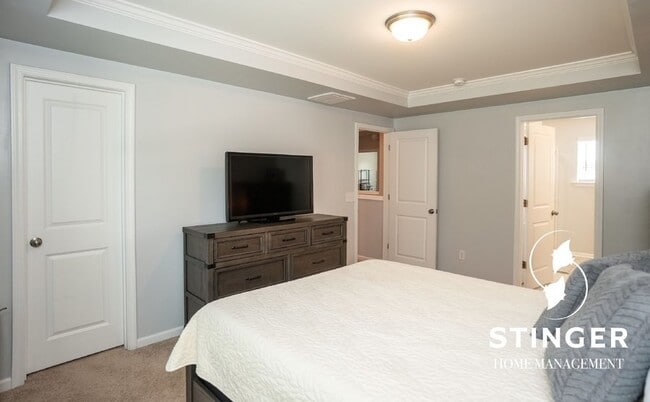 Building Photo - 6 Kiawah Dr