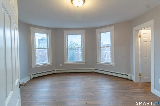 Building Photo - 27-29 York Street Unit 2