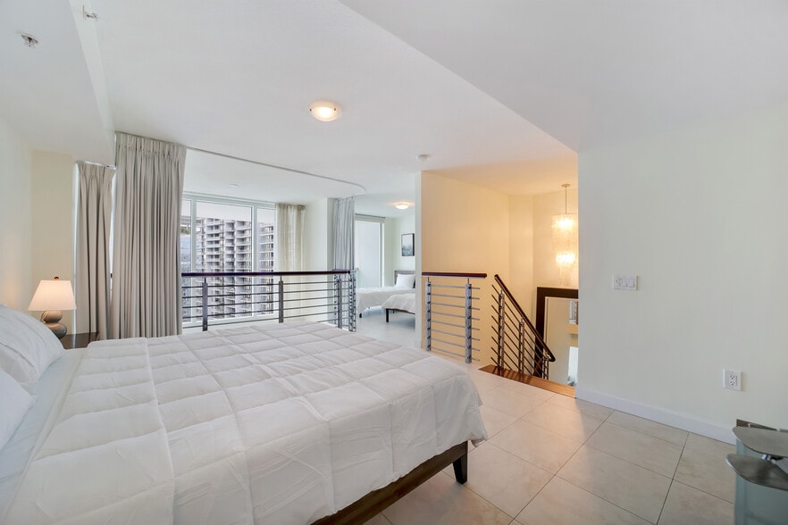Master bedroom upstairs - 41 SE 5th St