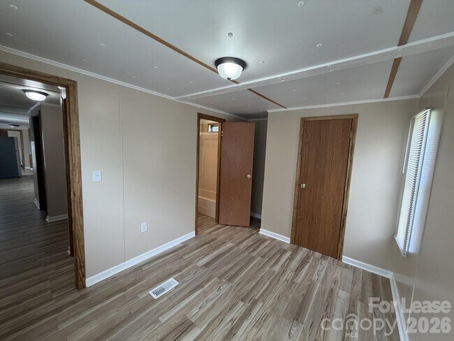 Building Photo - 118 Ricks Ln