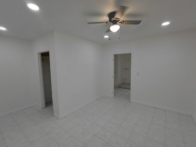 Building Photo - Spacious Home for Rent in Imperial!
