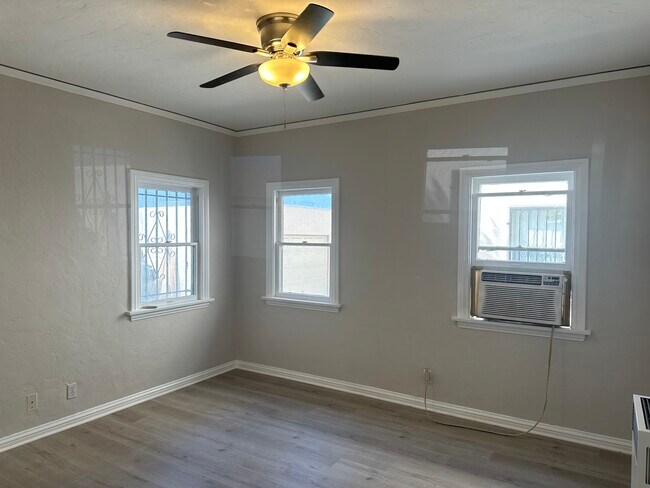 Bedroom 2 - 2053 N Raymond Ave