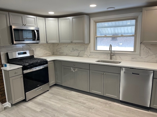 Building Photo - 28 Leversee Ave