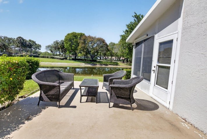 Building Photo - 10530 Lake Vista Cir