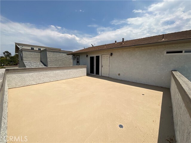 Building Photo - 2641 Santa Ana Ave