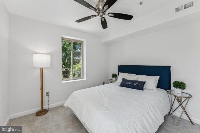 Building Photo - 5403 9th St NW