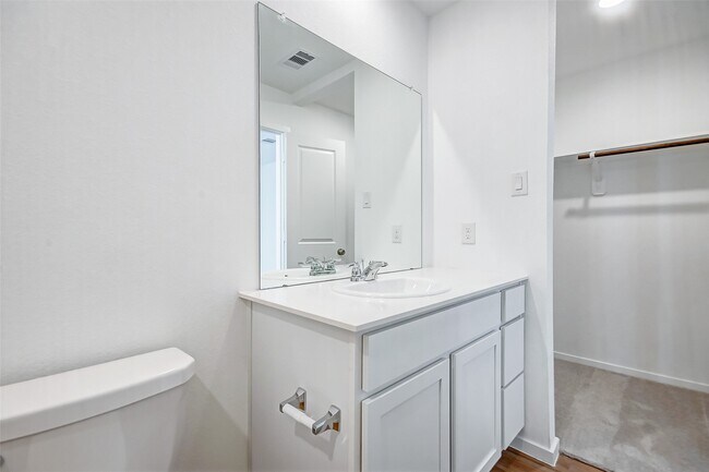 Building Photo - 21543 Carosella Dr
