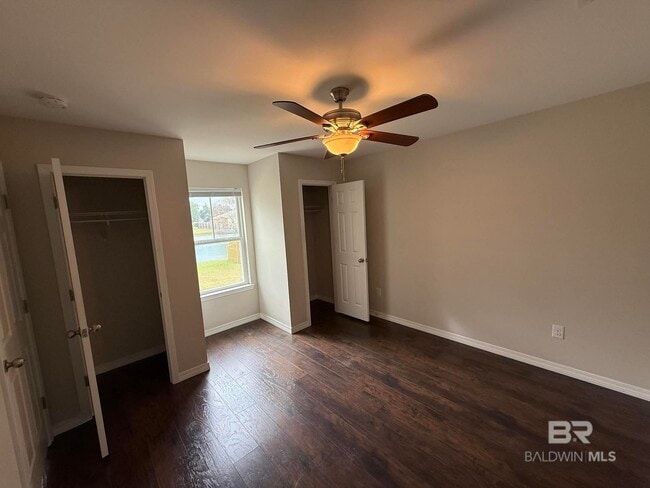 Building Photo - 912 Sentinel Cir