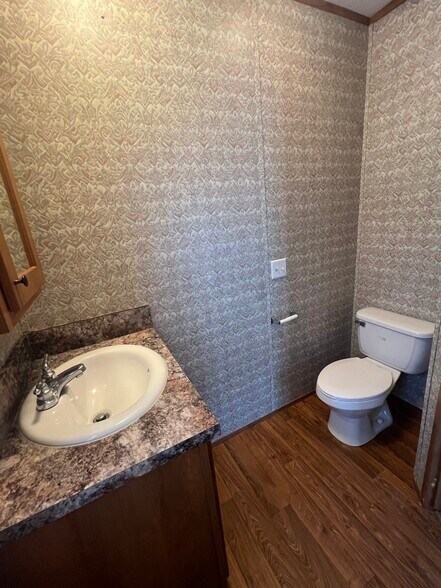 Building Photo - 1 Greenwood Dr