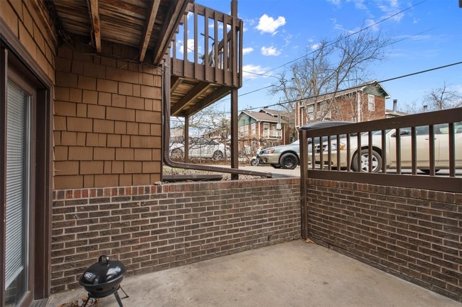 Building Photo - 2355 Grove St