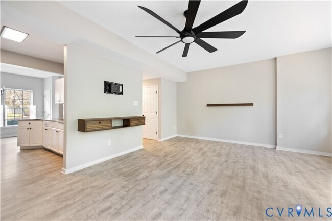 Building Photo - 2805 Queensland Dr
