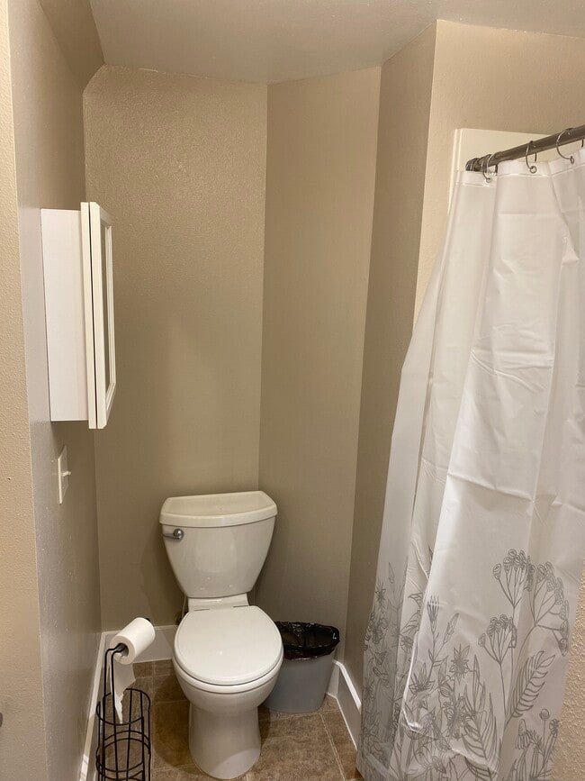 Bathroom - 419 NW 16th St